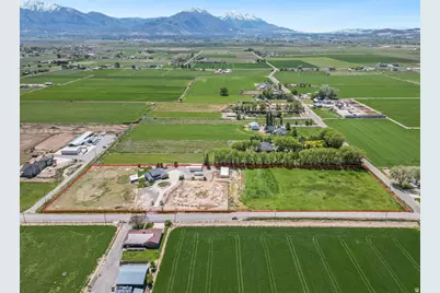 3847 W 6800 St S, Benjamin, UT 84660 - Photo 1