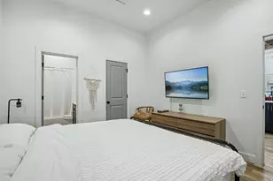 235 W 400 N, Salt Lake City, UT 84103 - Photo 44