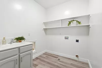 2260 N 1085 W, Layton, UT 84041 - Photo 26