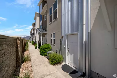 898 S 2560 E, Spanish Fork, UT 84660 - Photo 2