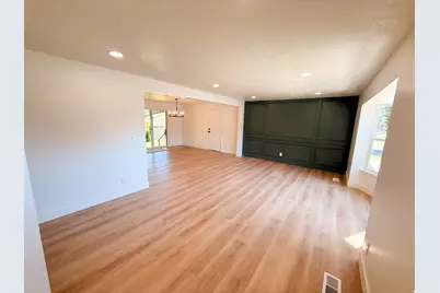 1114 W 4650 S, Riverdale, UT 84405 - Photo 4