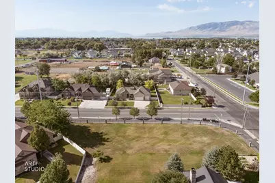 1057 W 300 N, Lehi, UT 84043 - Photo 52