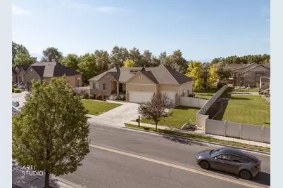 1057 W 300 N, Lehi, UT 84043 - Photo 2