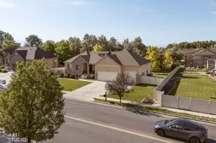 1057 W 300 N, Lehi, UT 84043 - Photo 2