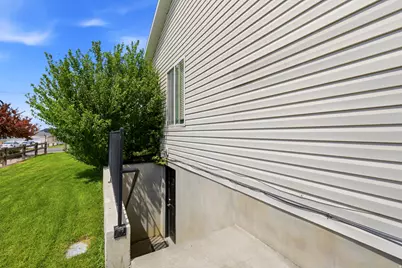 1884 E Shepard Ln, Lake Point, UT 84074 - Photo 24