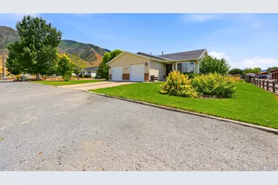 1884 E Shepard Ln, Lake Point, UT 84074 - Photo 6