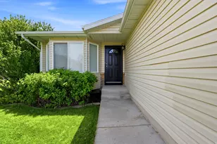 1884 E Shepard Ln, Lake Point, UT 84074 - Photo 32