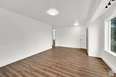 121 E 100 S, Smithfield, UT 84335 - Photo 8