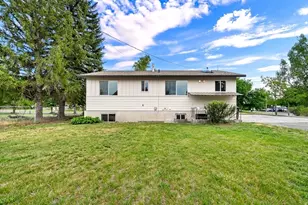 121 E 100 S, Smithfield, UT 84335 - Photo 2