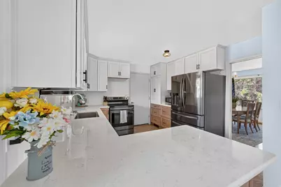 997 Henderson Dr E, Ogden, UT 84404 - Photo 10