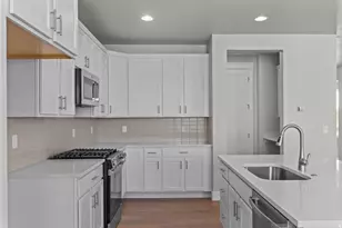 3826 W 2350 N, Clinton, UT 84015 - Photo 14