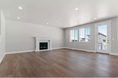 3826 W 2350 N, Clinton, UT 84015 - Photo 10