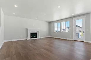 3826 W 2350 N, Clinton, UT 84015 - Photo 10