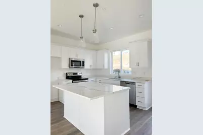 924 W Mountain Hollow Way #339, Lehi, UT 84048 - Photo 2