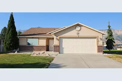 156 W 2025 N, Harrisville, UT 84414 - Photo 2