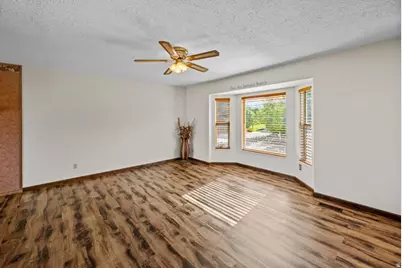 3943 S White Rail Ln, West Haven, UT 84401 - Photo 2