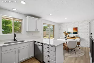 5058 S 2600 W, Roy, UT 84067 - Photo 10
