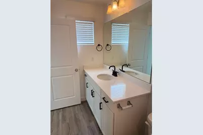 1057 E Batten Ct, Saratoga Springs, UT 84045 - Photo 12