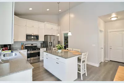 99 N Stone Gate Dr W #518, Saratoga Springs, UT 84045 - Photo 12