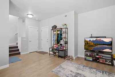 87 N Rio Grand Ave, Farmington, UT 84025 - Photo 30