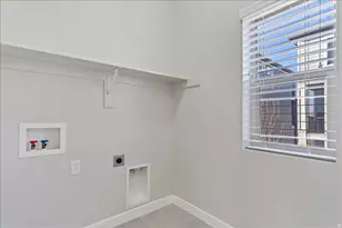 87 N Rio Grand Ave, Farmington, UT 84025 - Photo 12