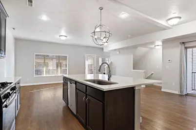 87 N Rio Grand Ave, Farmington, UT 84025 - Photo 8
