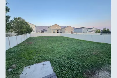 4384 N Maple Dr, Eagle Mountain, UT 84005 - Photo 20