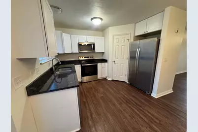 4384 N Maple Dr, Eagle Mountain, UT 84005 - Photo 4