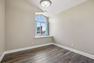 1295 N 380 E, Pleasant Grove, UT 84062 - Photo 16