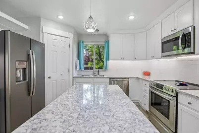 1295 N 380 E, Pleasant Grove, UT 84062 - Photo 6