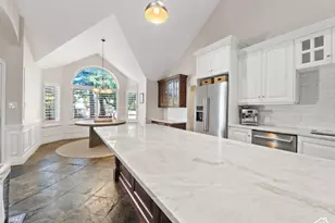 13357 S Trail Rider Cir E, Draper, UT 84020 - Photo 12