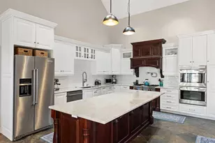 13357 S Trail Rider Cir E, Draper, UT 84020 - Photo 2
