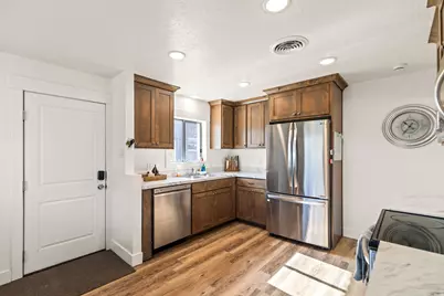254 E 300 S, Gunnison, UT 84634 - Photo 8