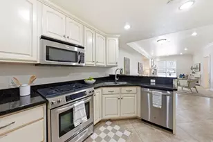 2665 E Parleys Way S, Salt Lake City, UT 84109 - Photo 10