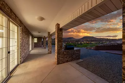 339 W Sandstone Cir, Saint George, UT 84770 - Photo 6