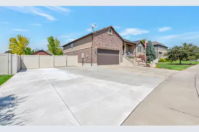 3562 W 1840 S, Syracuse, UT 84075 - Photo 38