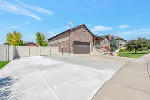 3562 W 1840 S, Syracuse, UT 84075 - Photo 38