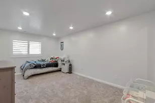 3562 W 1840 S, Syracuse, UT 84075 - Photo 30