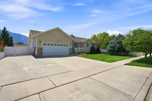 2352 E 1700 S, Spanish Fork, UT 84660 - Photo 2