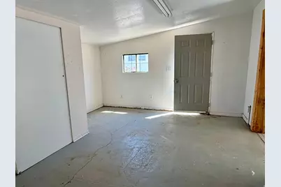 4594 W 5295 S, Kearns, UT 84118 - Photo 32