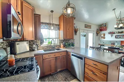 2003 S 1840 W, Syracuse, UT 84075 - Photo 8