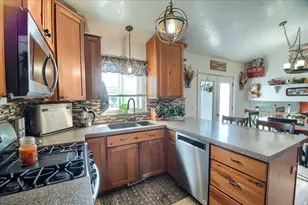 2003 S 1840 W, Syracuse, UT 84075 - Photo 8