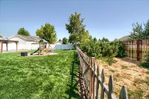 2003 S 1840 W, Syracuse, UT 84075 - Photo 32