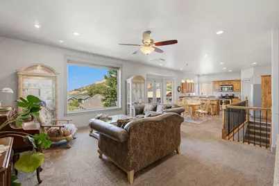 1039 E 200 S, Santaquin, UT 84655 - Photo 6