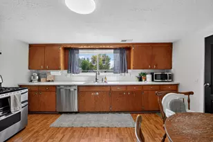 1155 N 850 W, Provo, UT 84604 - Photo 12