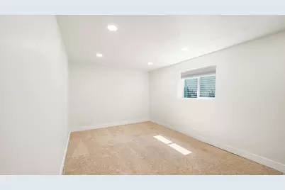 552 E Chelsea Dr S, Bountiful, UT 84010 - Photo 22