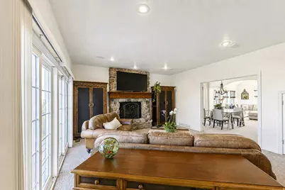 31 N Eaglewood Dr, North Salt Lake, UT 84054 - Photo 6