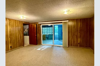 125 S Main St, Providence, UT 84332 - Photo 8