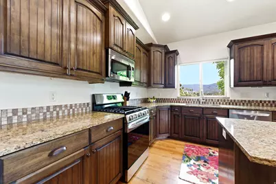 202 Edgewood Cir, North Salt Lake, UT 84054 - Photo 8