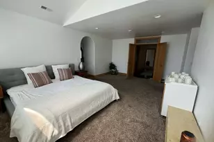 2249 E Gambel Oak Dr, Sandy, UT 84092 - Photo 24